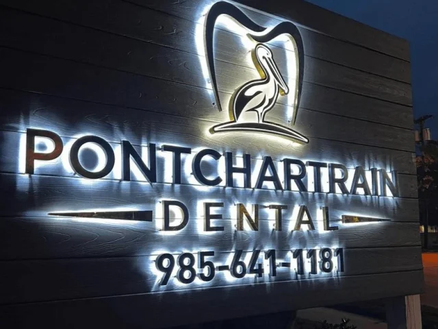 dentistry-logo-design-illuminated-3d-led-backlit-front-reception-signs-light-up-office-signage-custom-halo-dentist-wall-decor-683542