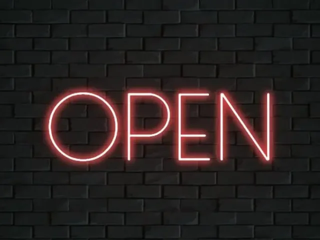 open-neon-sign-637985