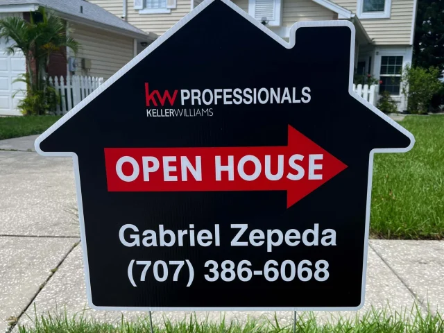 yard-sign-house-shaped-sign-955304